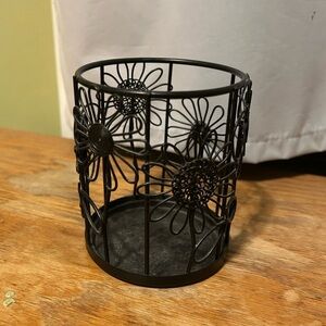 Black Metal Floral Pen Holder